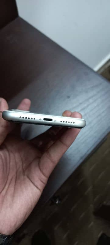 APPLE IPHONE 11 | 128GB | PTA APPROVED 4