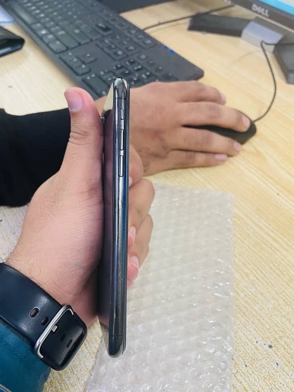 iPhone xs dual PTA 2