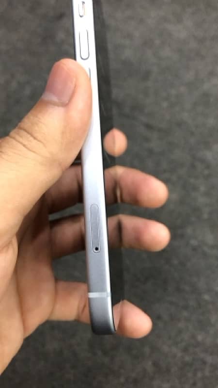 Iphone 15 non-PTA 128 GB 2 Months sim time remaining. 0