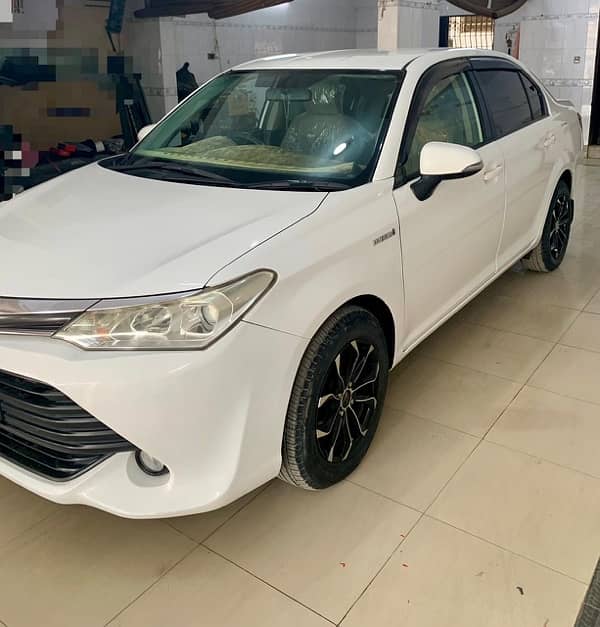 Toyota Corolla Axio hybrid 2015 /19 7