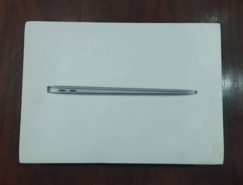 (Used) MacBook Air  13" M1 Chip 8GB/256GB 0