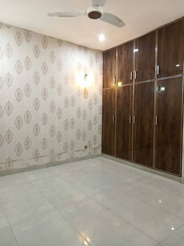 10 Marla House For Rent in Bahria Town Lahore. 13