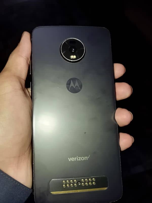 Motorola Moto Z4 Mobile 2