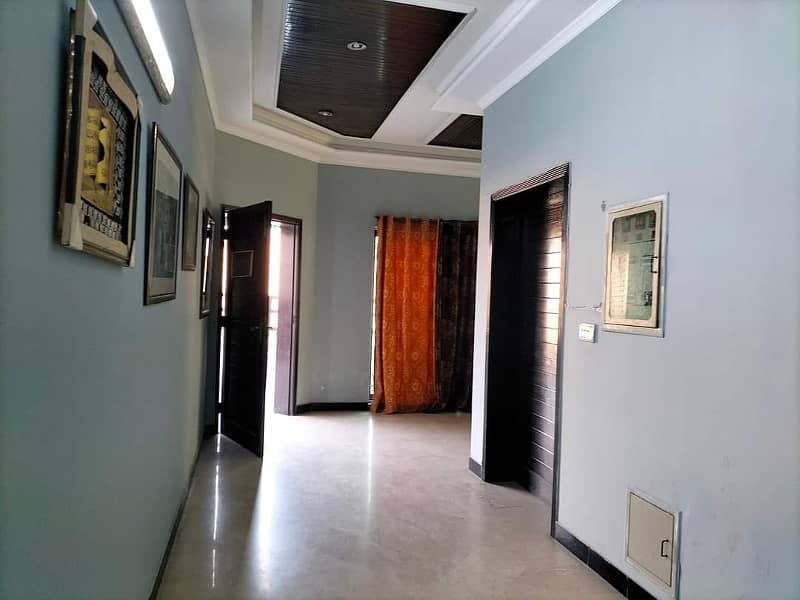 1 kanal house is available for rent in johar town lahore 8