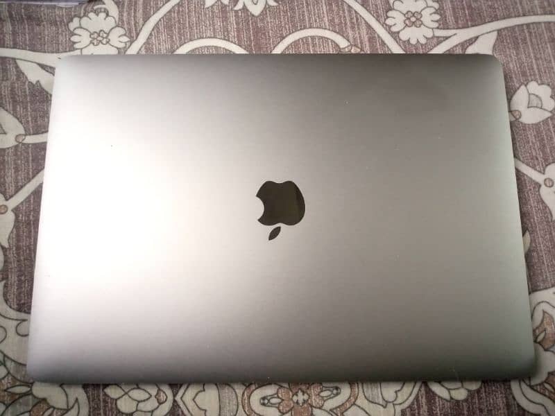 MacBook pro 2017 13 inch 5