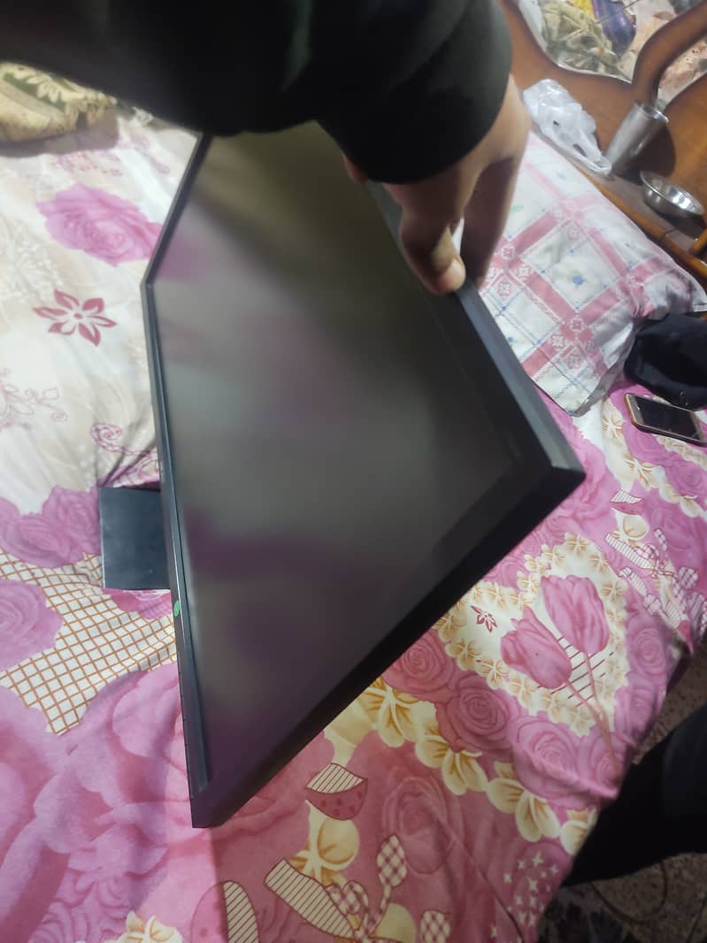 (Accer LCD MONITOR) 24 inch with Working No Any Damage All ok 3