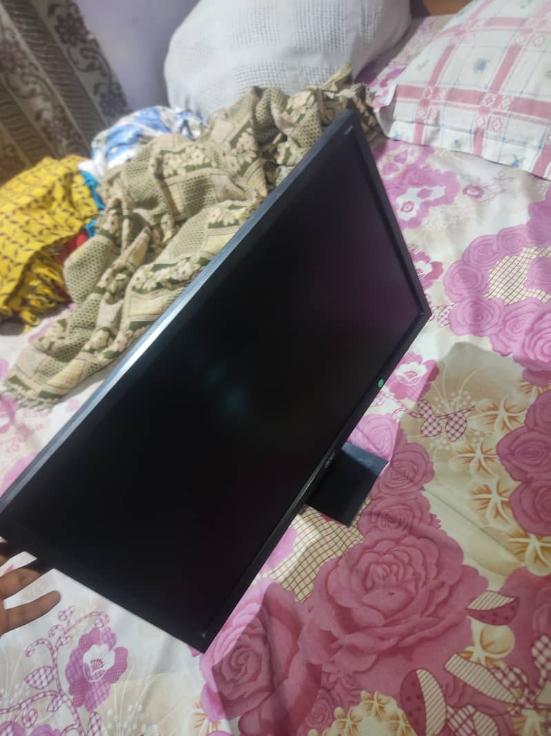 (Accer LCD MONITOR) 24 inch with Working No Any Damage All ok 5