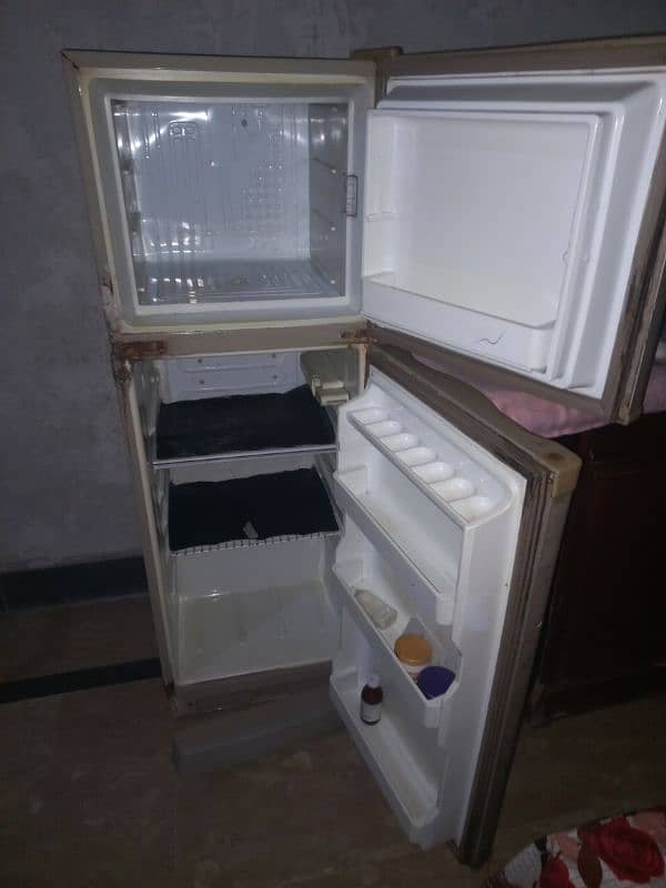 Dawlance fridge 1