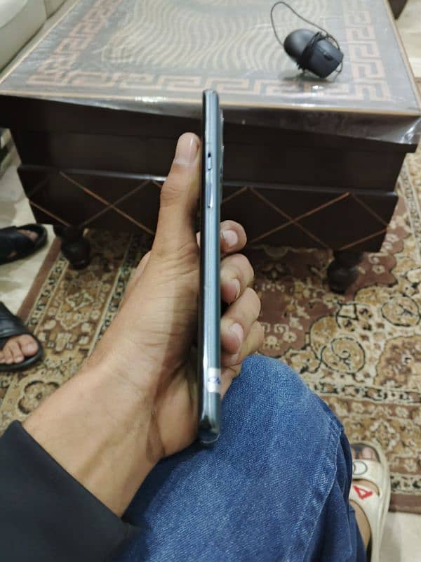 one plus 9 pro all ok haa 10 by 10 condition 4