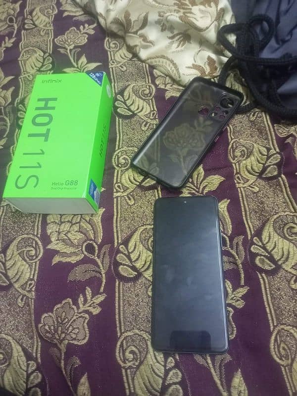 infinix hot 11s 10/10 condition 4+3gb ram expandable 6