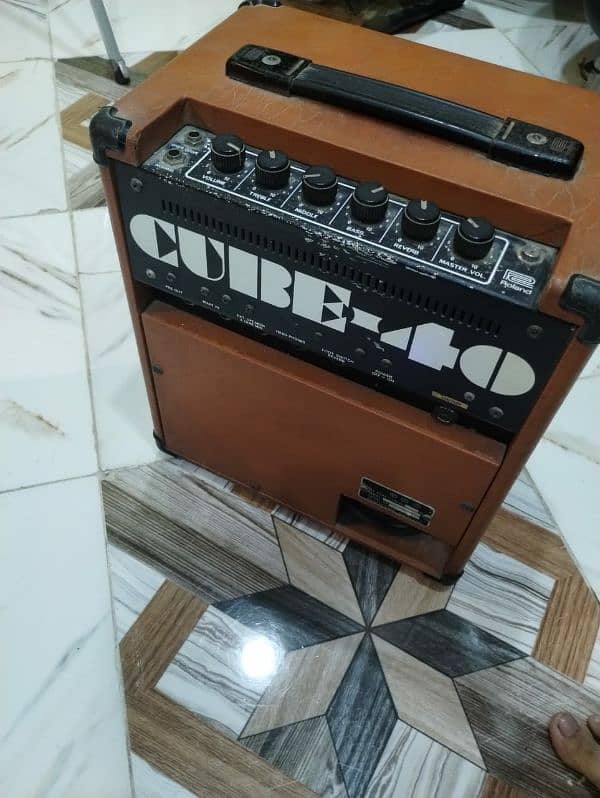 Guitar amp/amplifier Roland Cube 40 in good condition 2