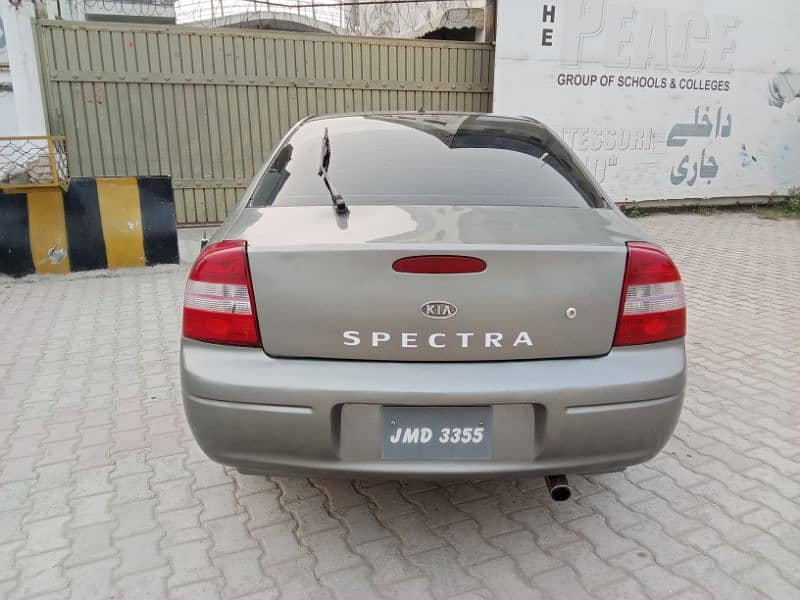 KIA Spectra 2003 1