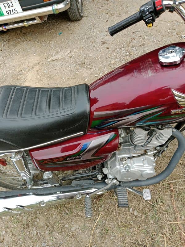 Honda 125 for sale Islamabad number smart card or fail b hain. . 11