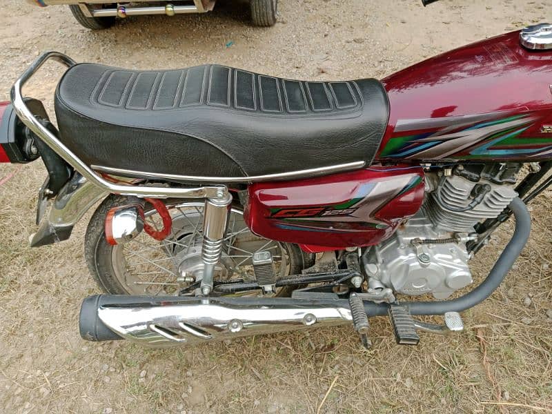 Honda 125 for sale Islamabad number smart card or fail b hain. . 13