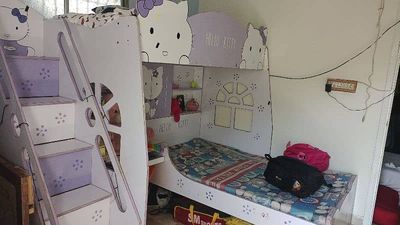 double story bed 0