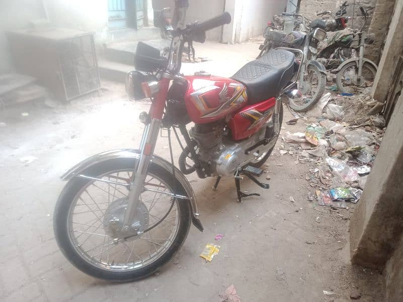 CG 125 Honda Condition 10/10 Red Color New Condition 3