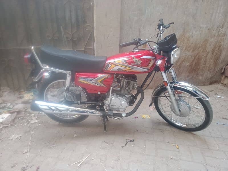 CG 125 Honda Condition 10/10 Red Color New Condition 5