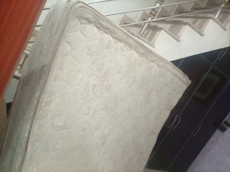 Spring mattress 10/9 condition 8 inch what's ap numbr O3288101737 1