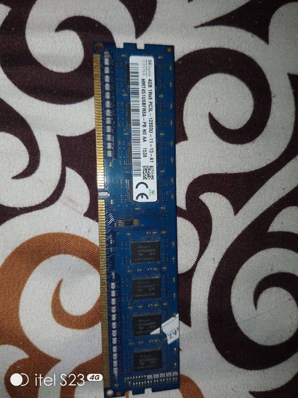 4gb ram ddr 4 new condition one day use only 0