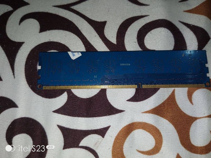 4gb ram ddr 4 new condition one day use only 1