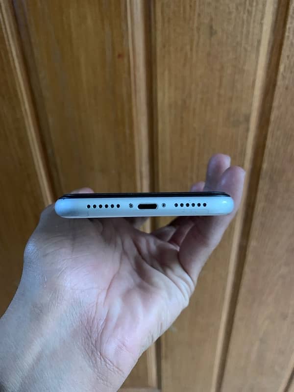 iPhone XR 03204162711 3