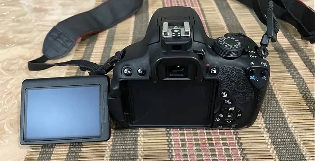 Canon 700D Dslr 4