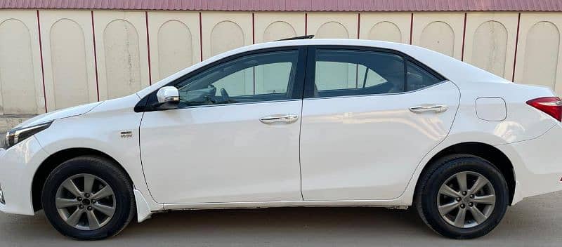 Toyota Altis Grande 2016 4