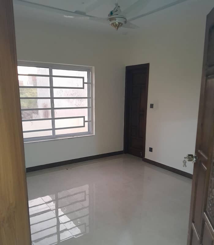 Islamabad I-11/2 4 Marla 25*40 House For Sale 0