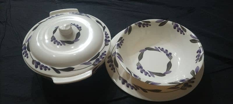 Dinner set for sale 0