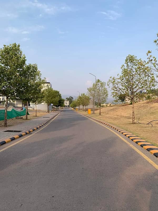 Park View City Islamabad B Block 10 Marla For Sale 0