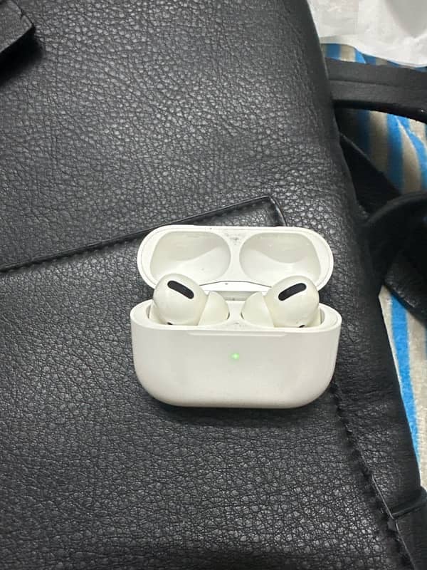 Orignal Airpods pro 0