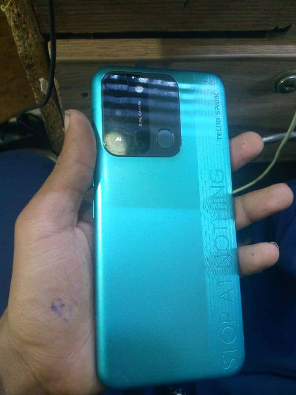 Tecno spark 8c all ok phone only Glass brak 2