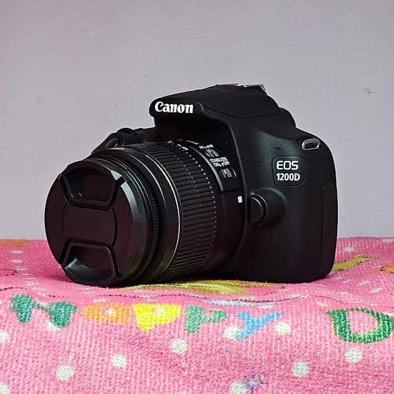 CANON EOS 1200D With 16GB memory 1