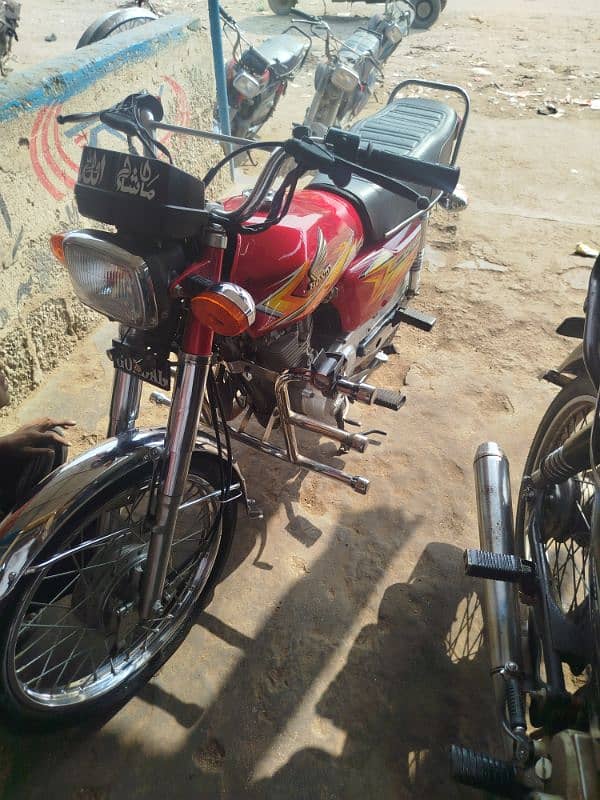 Bilkul Zabardast bike hai koi kaam ni 8