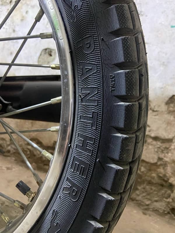 honda 125 tyre 1