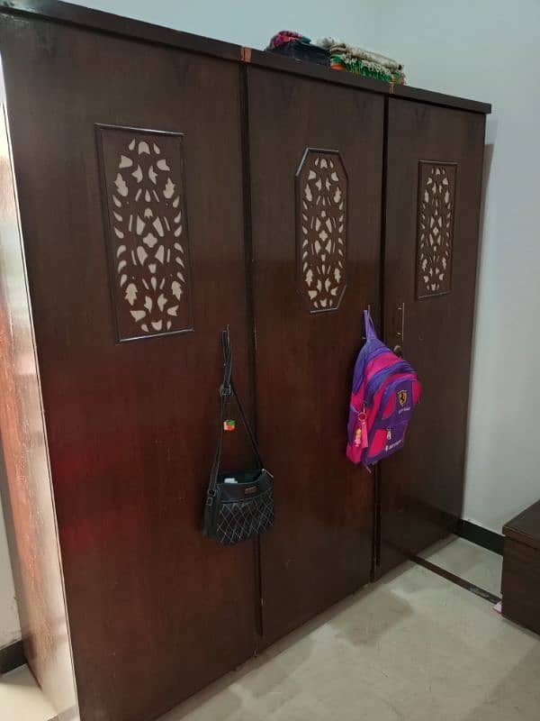 Akhroti wood bedroom set 2