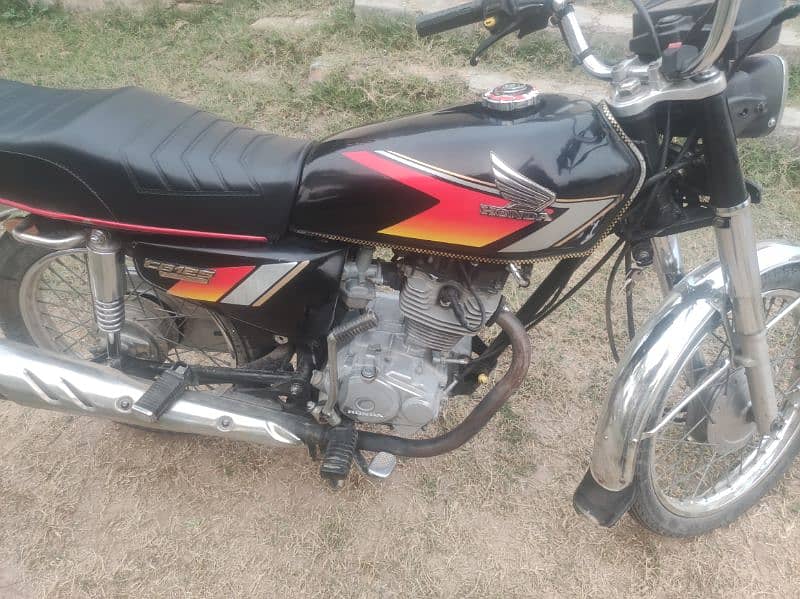 HONDA 125 BIKE TANKI EXCHANGE POSSIBLE WITH RED COLOR 2