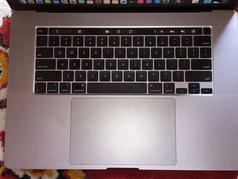 MacBook pro 2019 10/10 codition 3