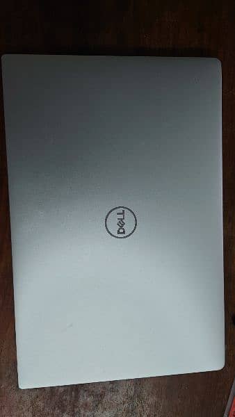 Dell XPS 13 9370  8 gb ram and 256 nvme  condition is 10/10 2