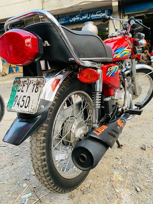 Honda 2018 Model Lush condition bike Urgent sale karna ha 1