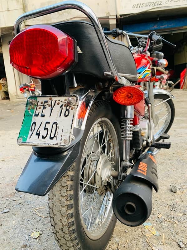 Honda 2018 Model Lush condition bike Urgent sale karna ha 3