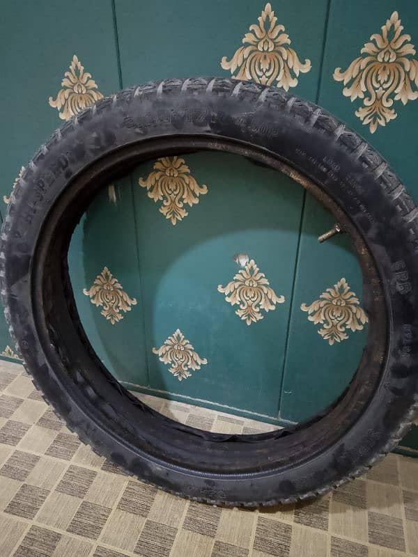 Honda 125 Ka Back Tyre & tube 0