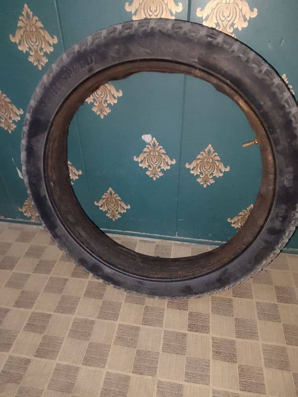 Honda 125 Ka Back Tyre & tube 1