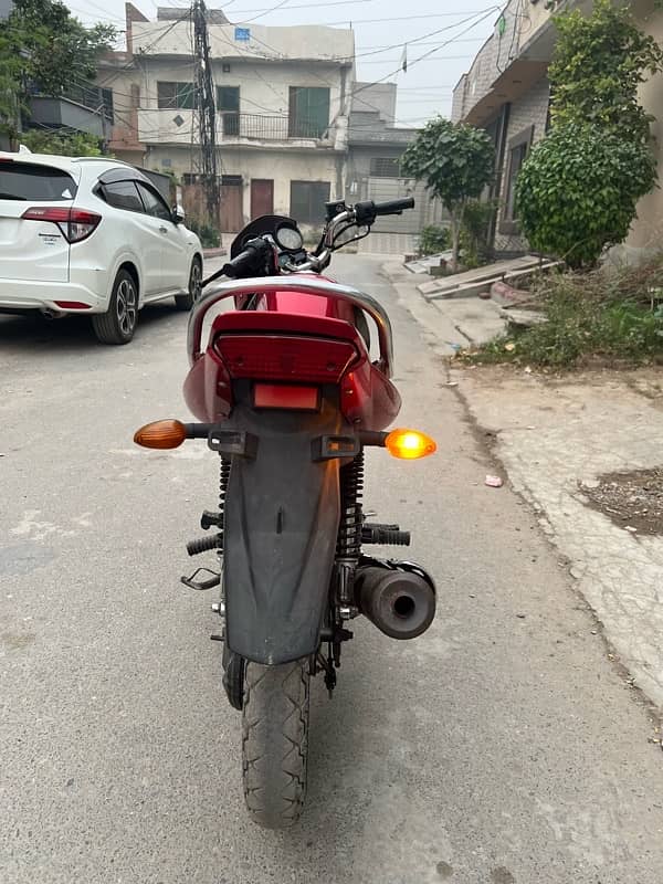 YAMAHA 125 2018 model 4