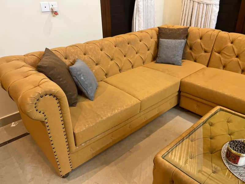 L shape Sofa as good as new 0