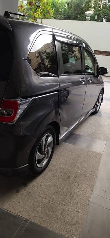 Honda Freed 2014 5