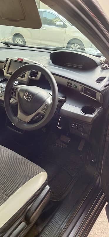 Honda Freed 2014 8