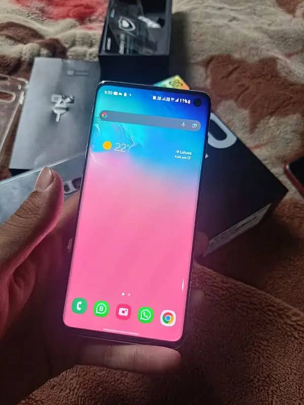 Samsung S10 (OFFICIAL PTA)(No DOT)(ALL ACCESORIES) 5