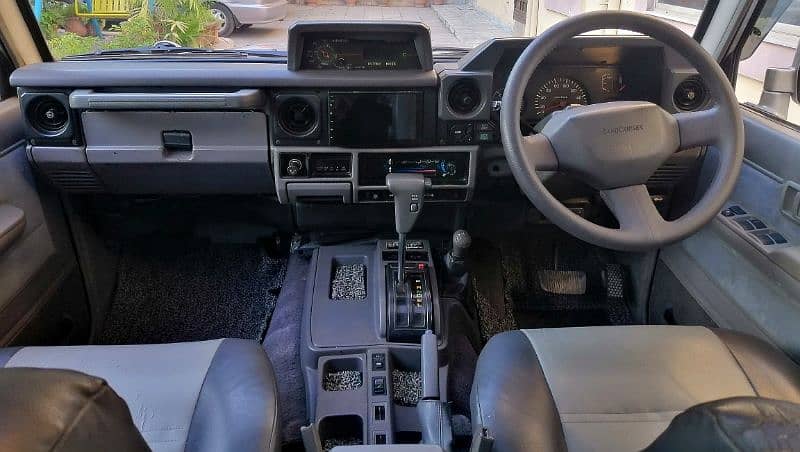 Toyota Prado 1992 - ISB REGD 2013 5