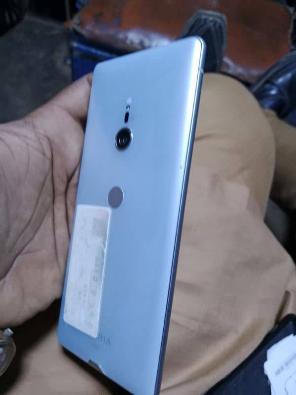 for sale urgent I need money Sony Xperia XZ3 3